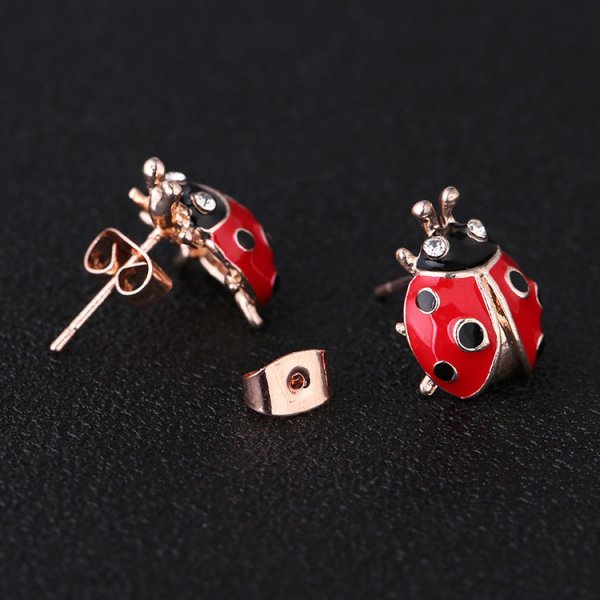 Japanese And Korean Retro Cute Fashion LADYBIRD Stud Earrings