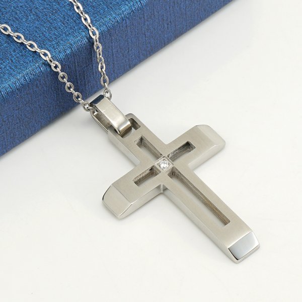 Fashion Simple Sense Hollow Jeweled Cross Necklace